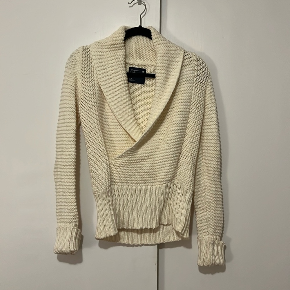 American Eagle Cream Chunky Knit Sweater